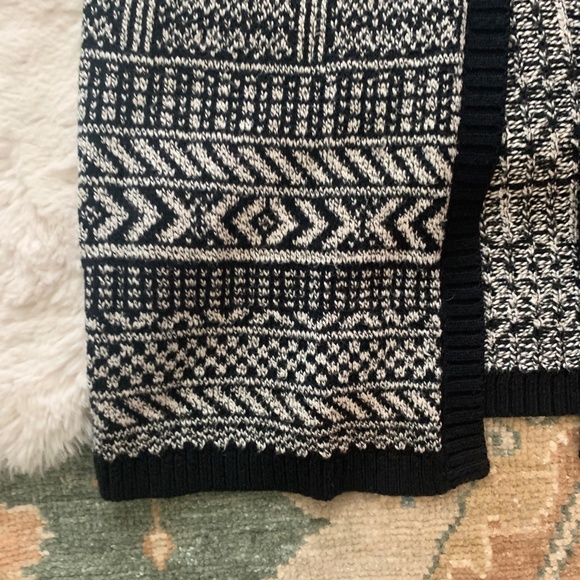 Merona Black & White Geometric Pattern Open Front Cardigan- Size Large - Picture 4 of 10